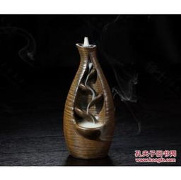 舊書(shū)攤上的雜件工藝品 一方被遺忘的文化拼圖